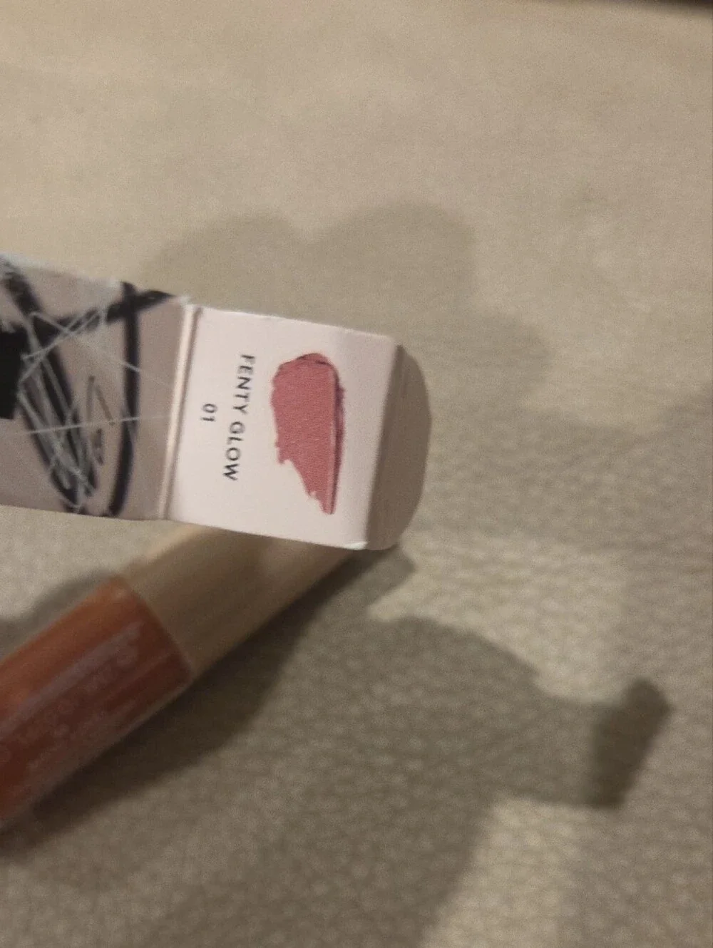 Fenty Beauty Gloss Bomb Universal Lip Luminizer Warm Copper Shine FENTY GLOW 2ML